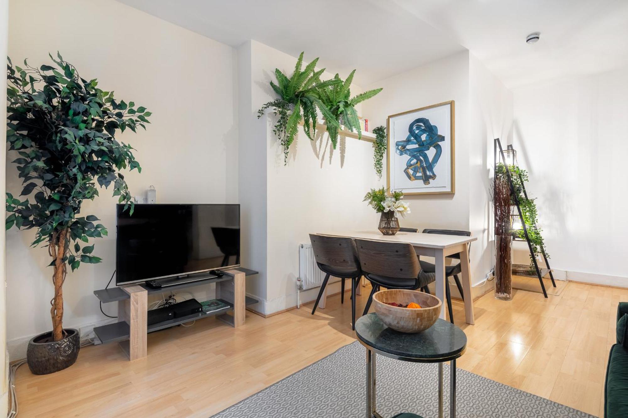 Elegant Kensington Apartment With Patio London Bagian luar foto