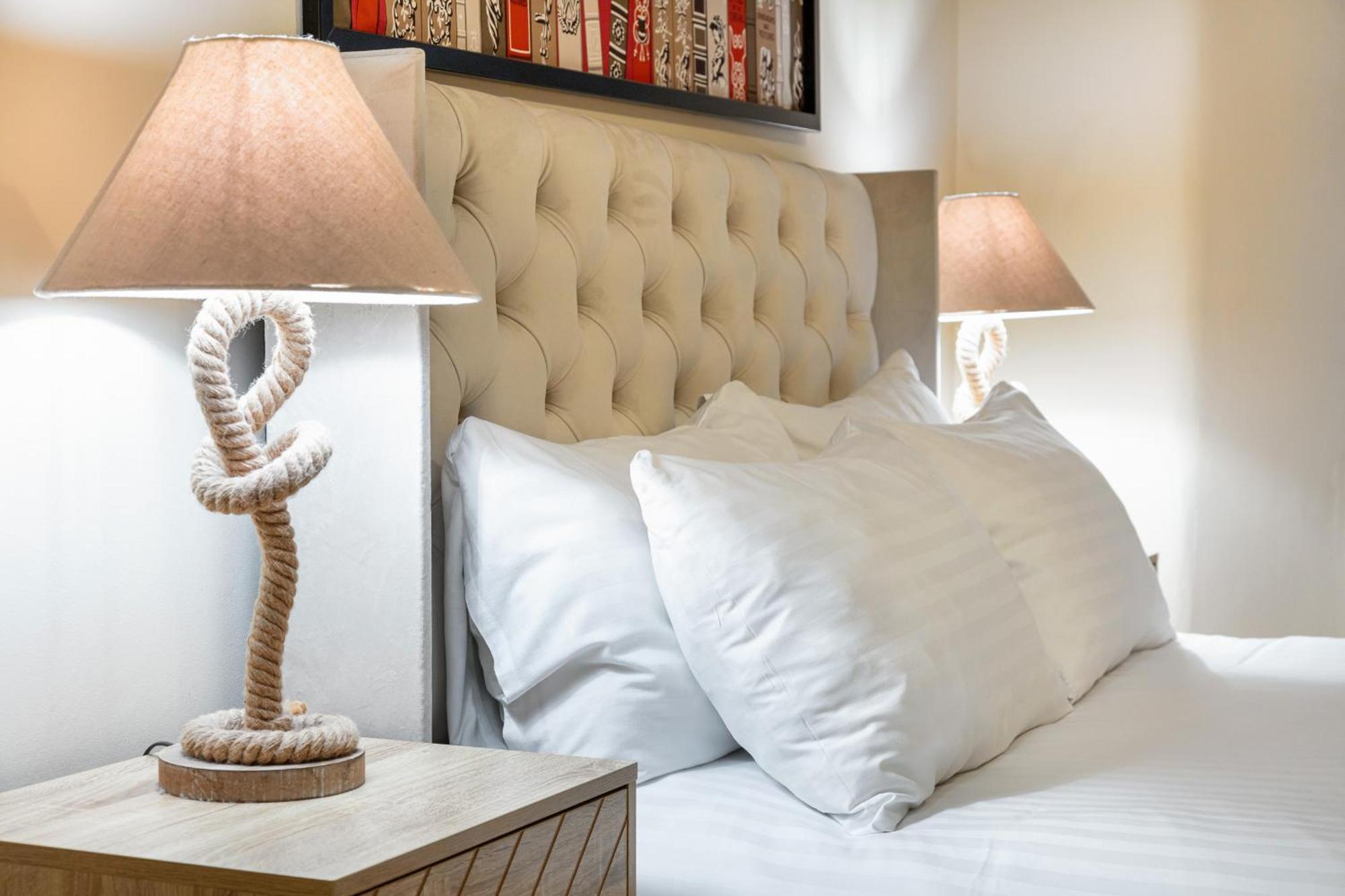 Elegant Kensington Apartment With Patio London Bagian luar foto