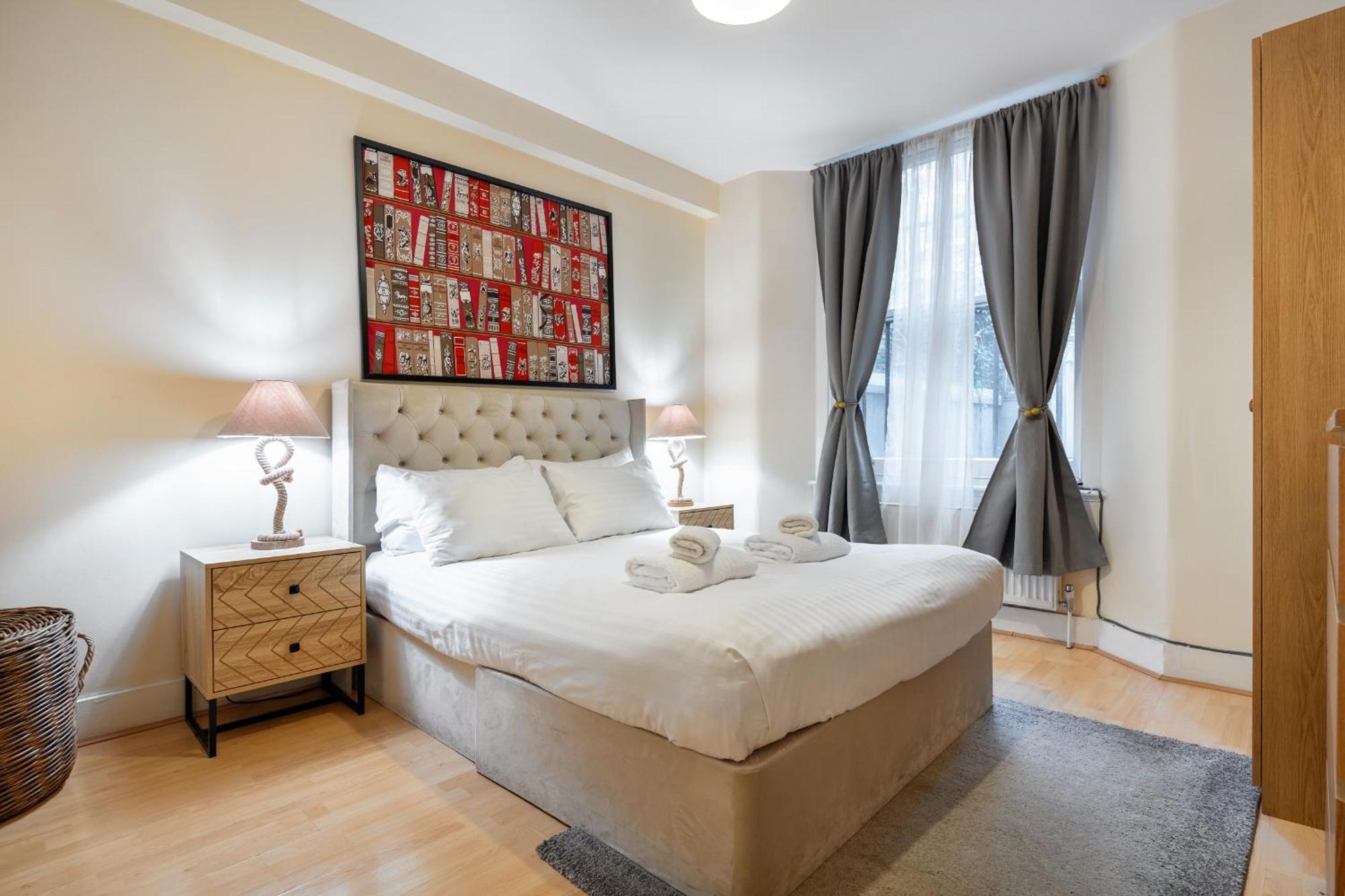 Elegant Kensington Apartment With Patio London Bagian luar foto