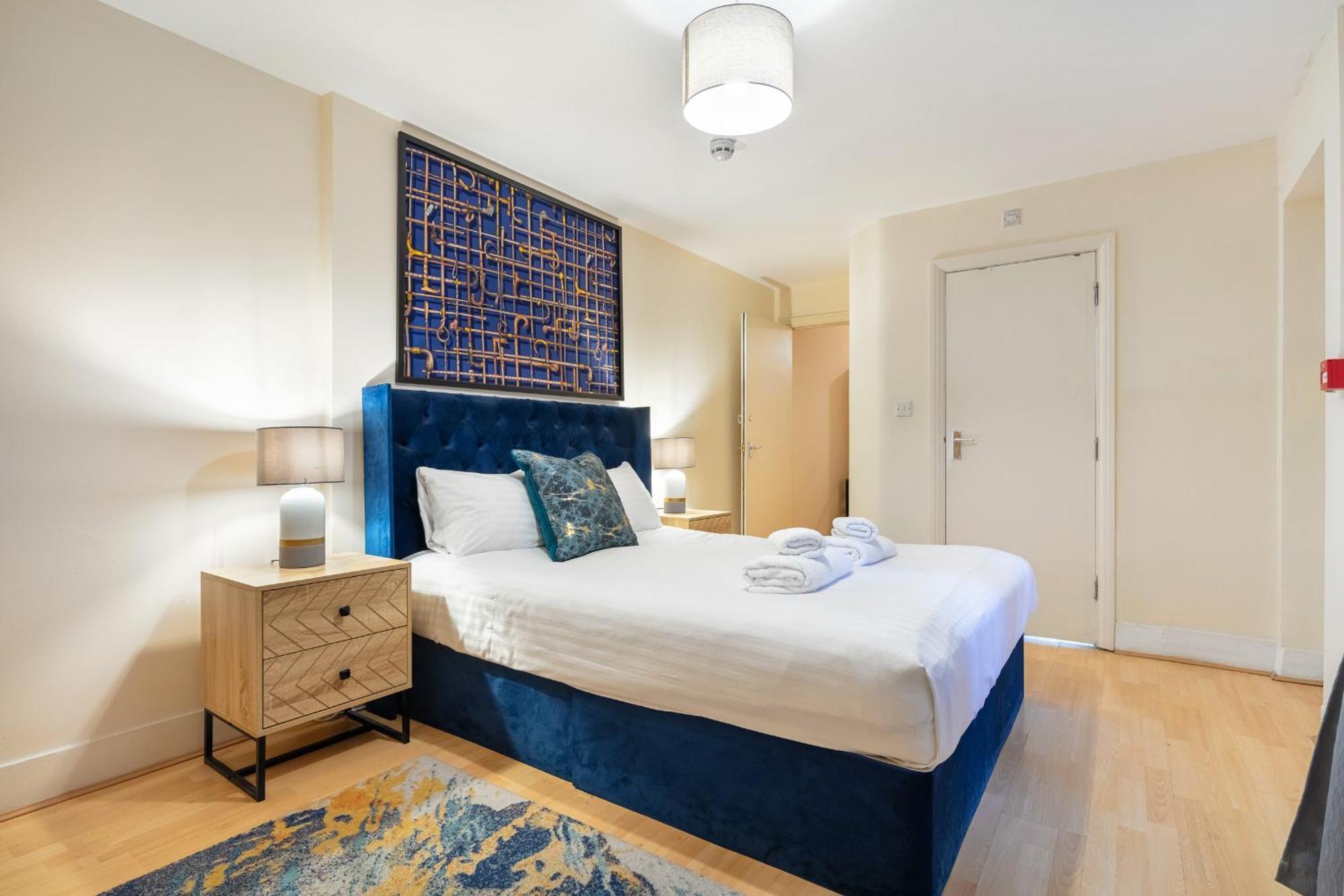Elegant Kensington Apartment With Patio London Bagian luar foto